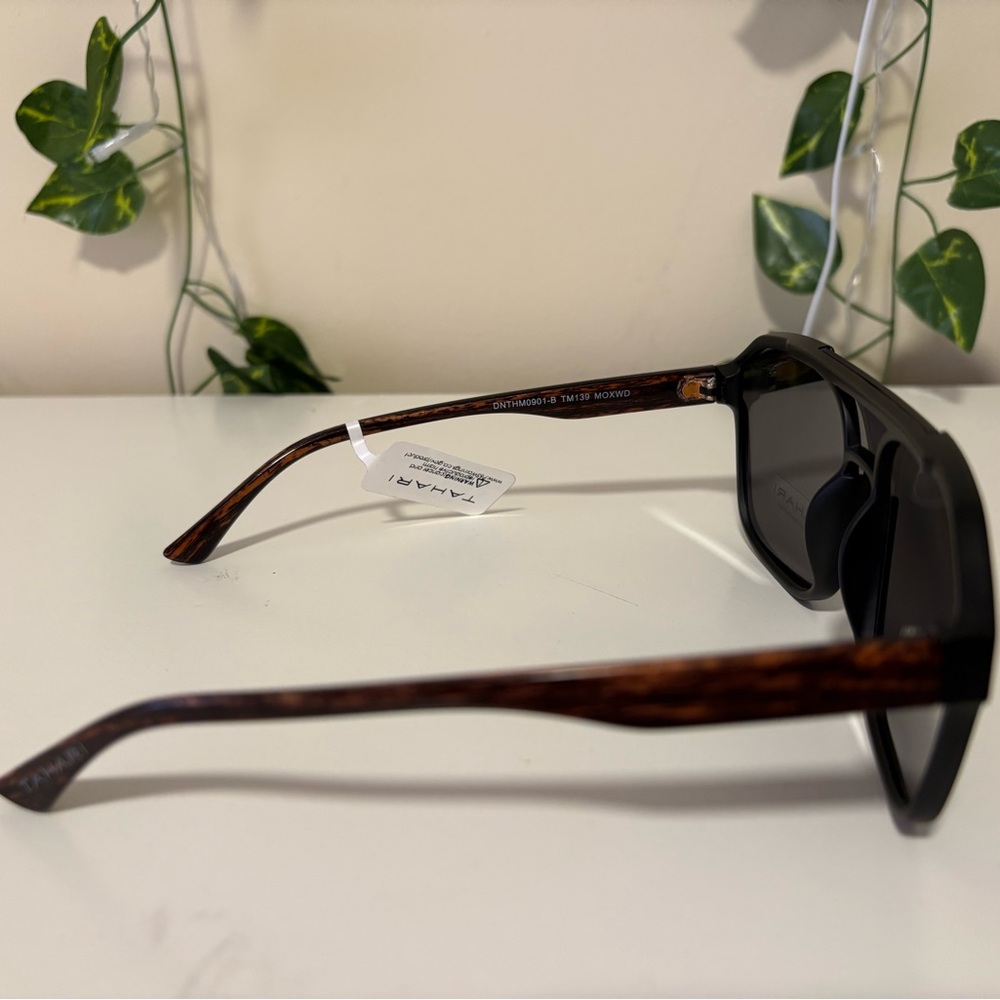 Tahari Black Frame Mirrored Silver Lens Sunglasses - Picture 4 of 6